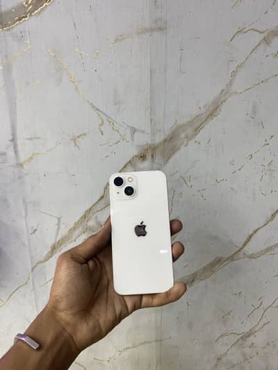 Apple iPhone 13