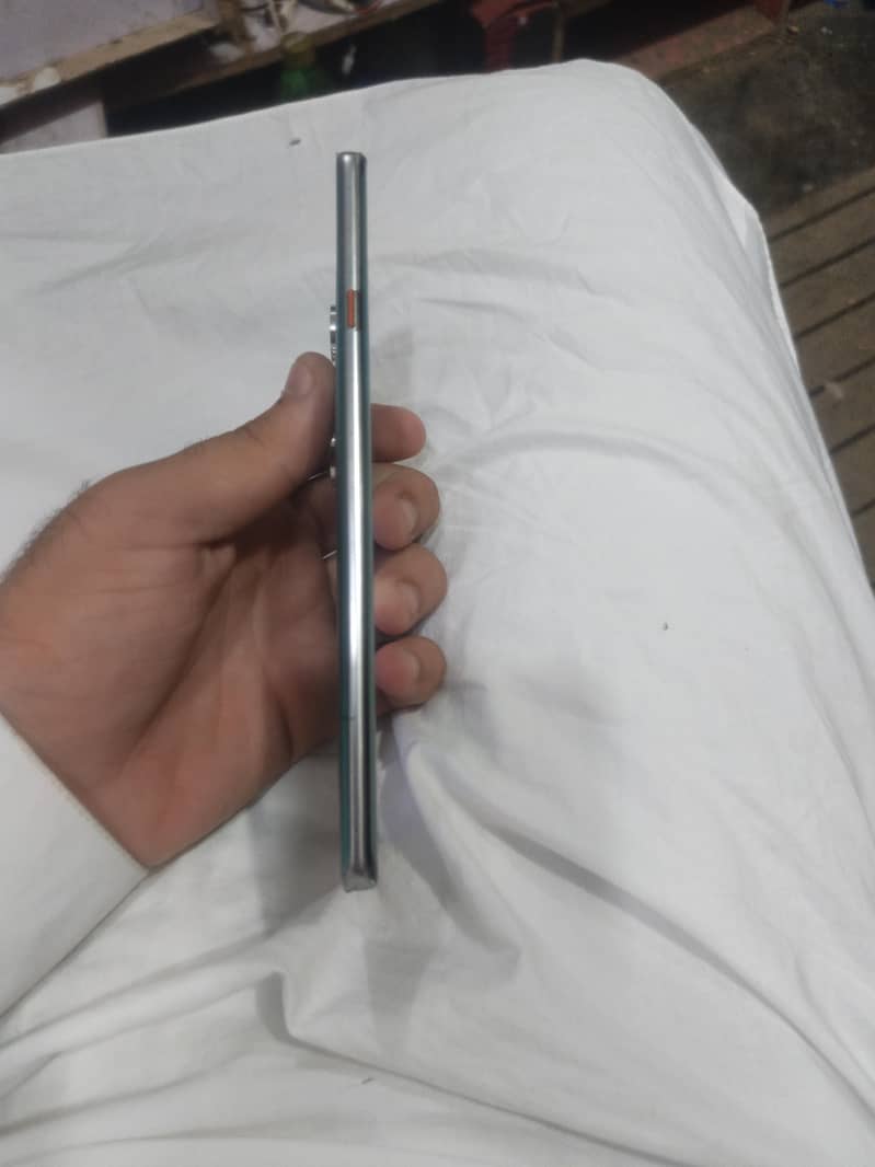 Tecno CAMON 40 Pro 3