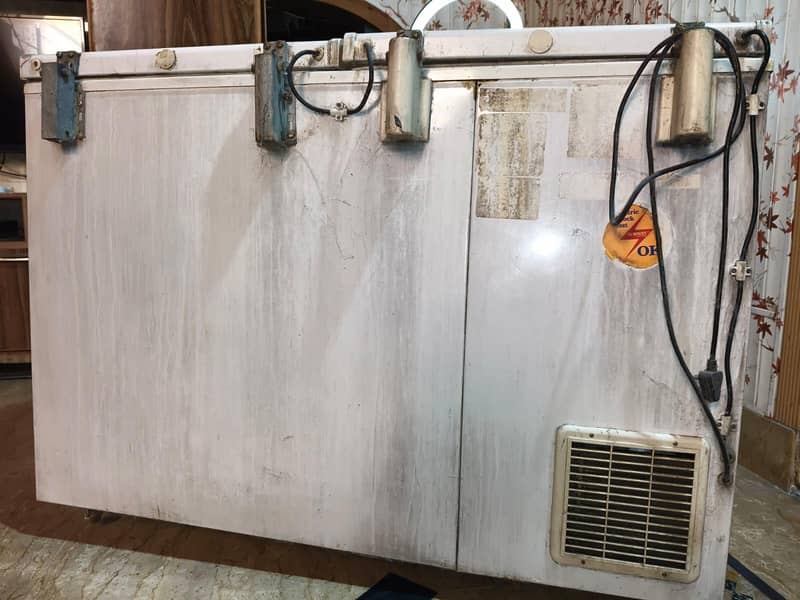Used Waves Freezer – Good Condition 7