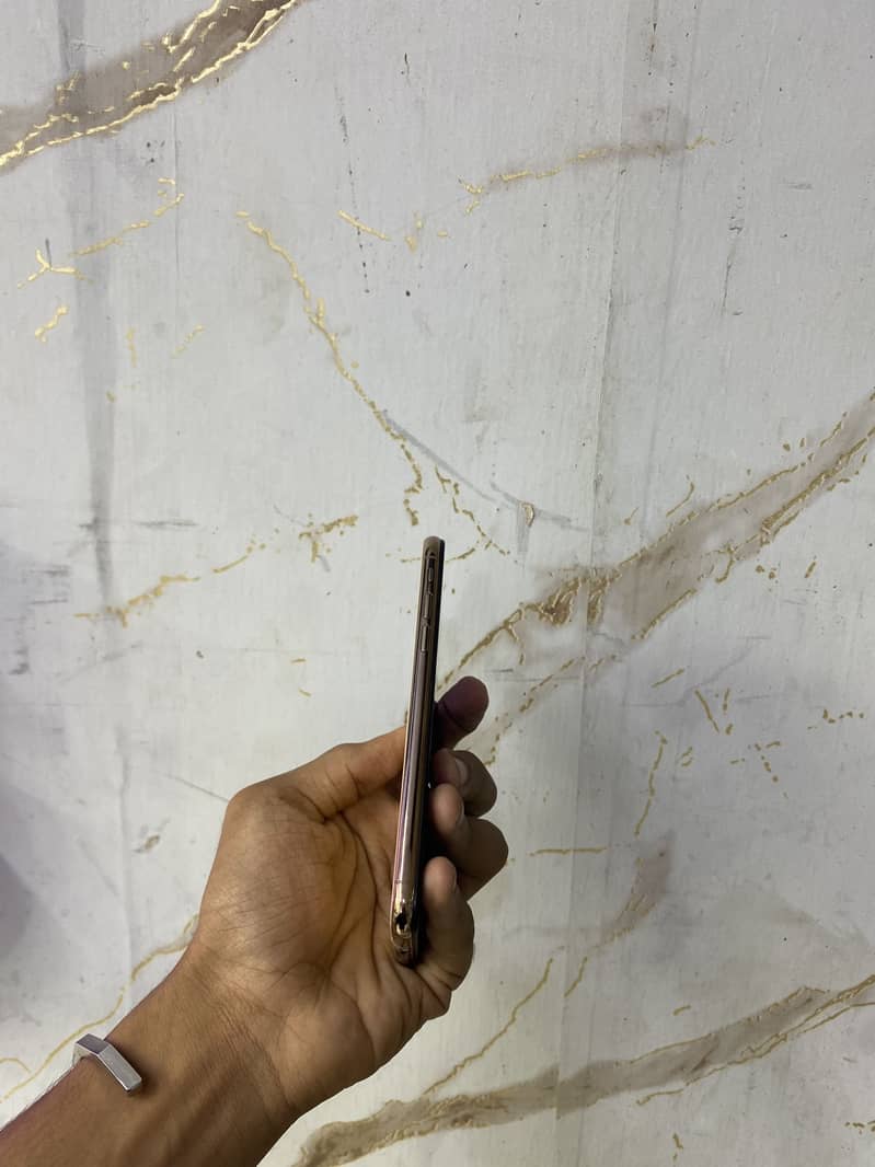 Apple iPhone XS 2