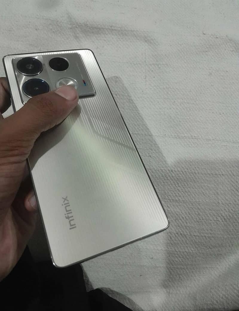 Infinix Note 40 3