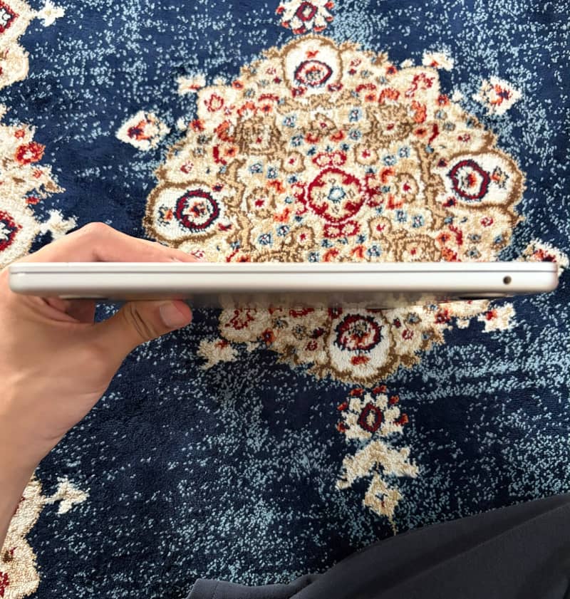 Macbook M2 Air 4