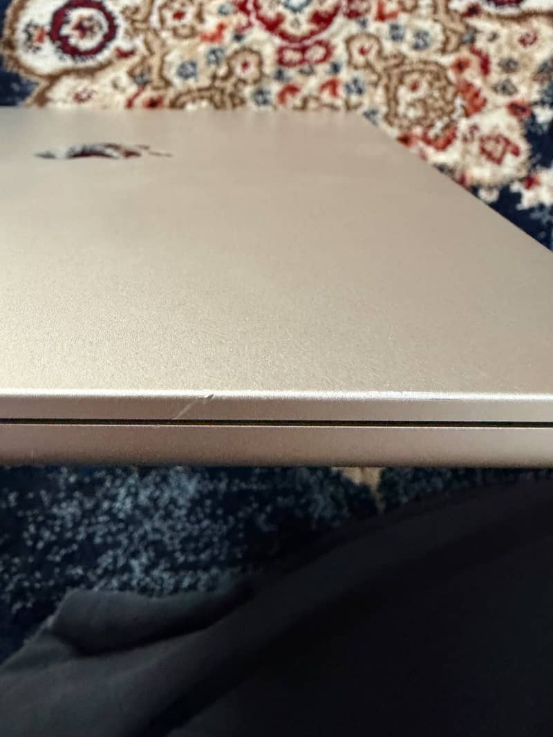 Macbook M2 Air 5