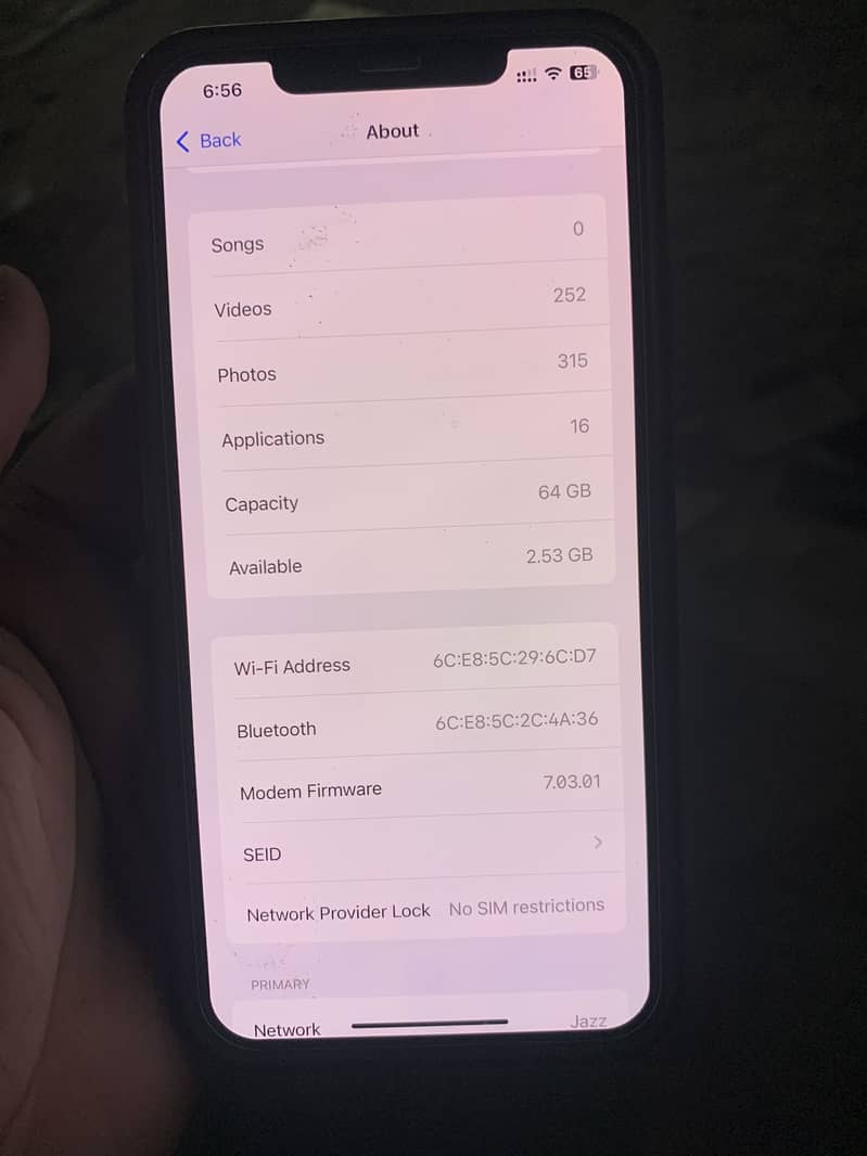 Apple iPhone XS Max 4