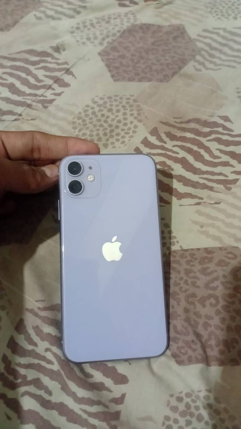 Apple iPhone 11 4