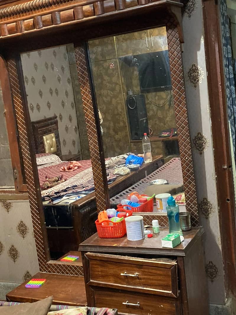 Bed with Side table & Mirror 6