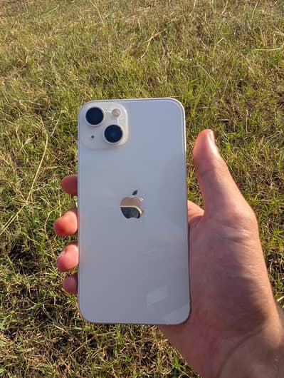 Apple iPhone 13