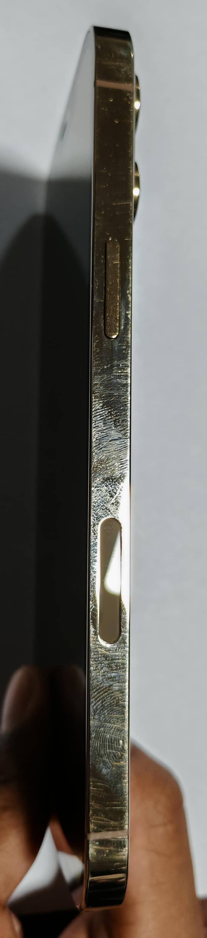 Apple iPhone 12 Pro Max 4