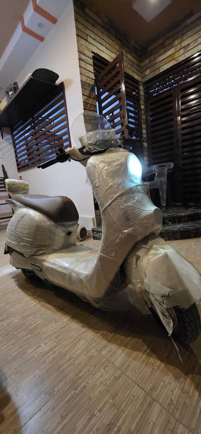 OKLA Orbit Electric Scooty
