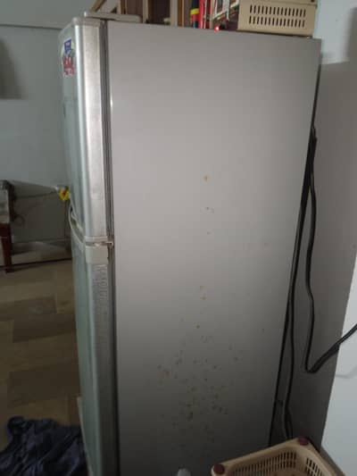 Dawlance Fridge 10 years old