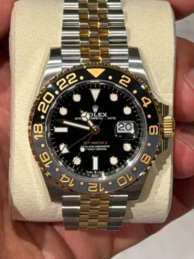 WATCH BUYER / Rolex President Chopard Happy Diamonds Breitling Avenge