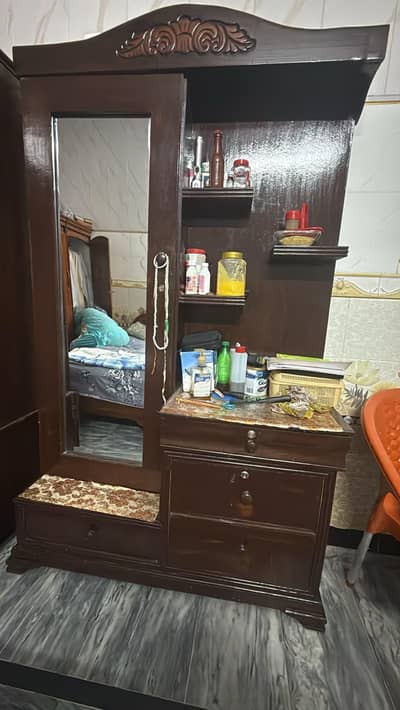 dressing table