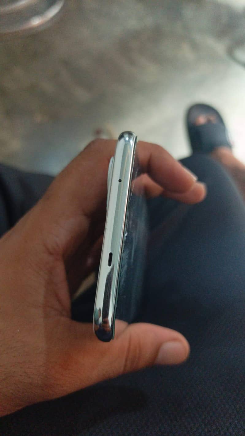 Tecno CAMON 40 Premier 3