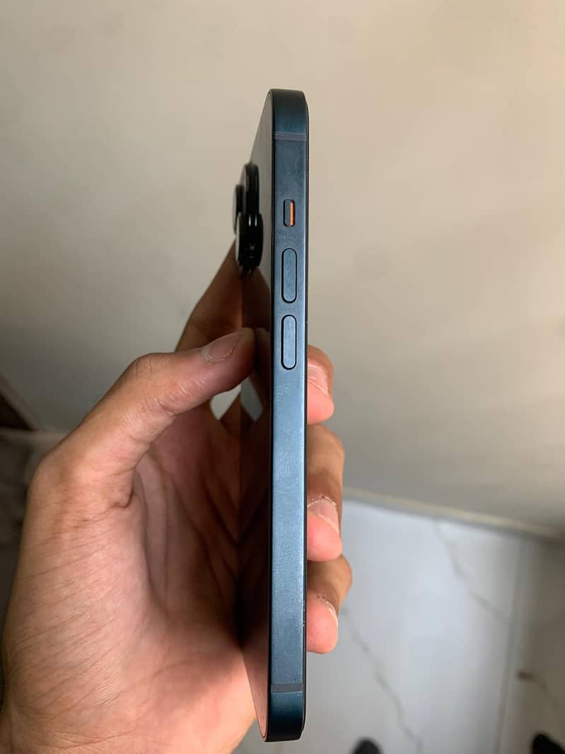 iPhone 14 1