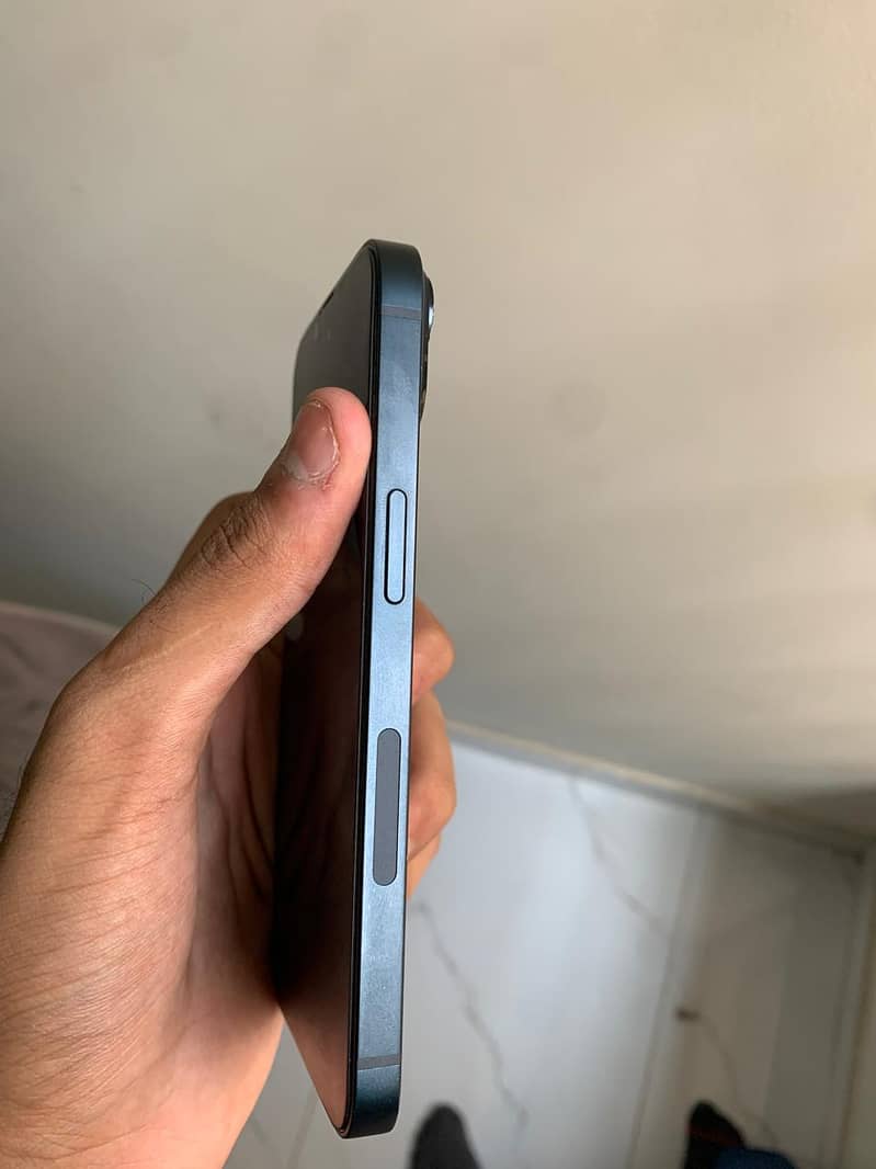 iPhone 14 6