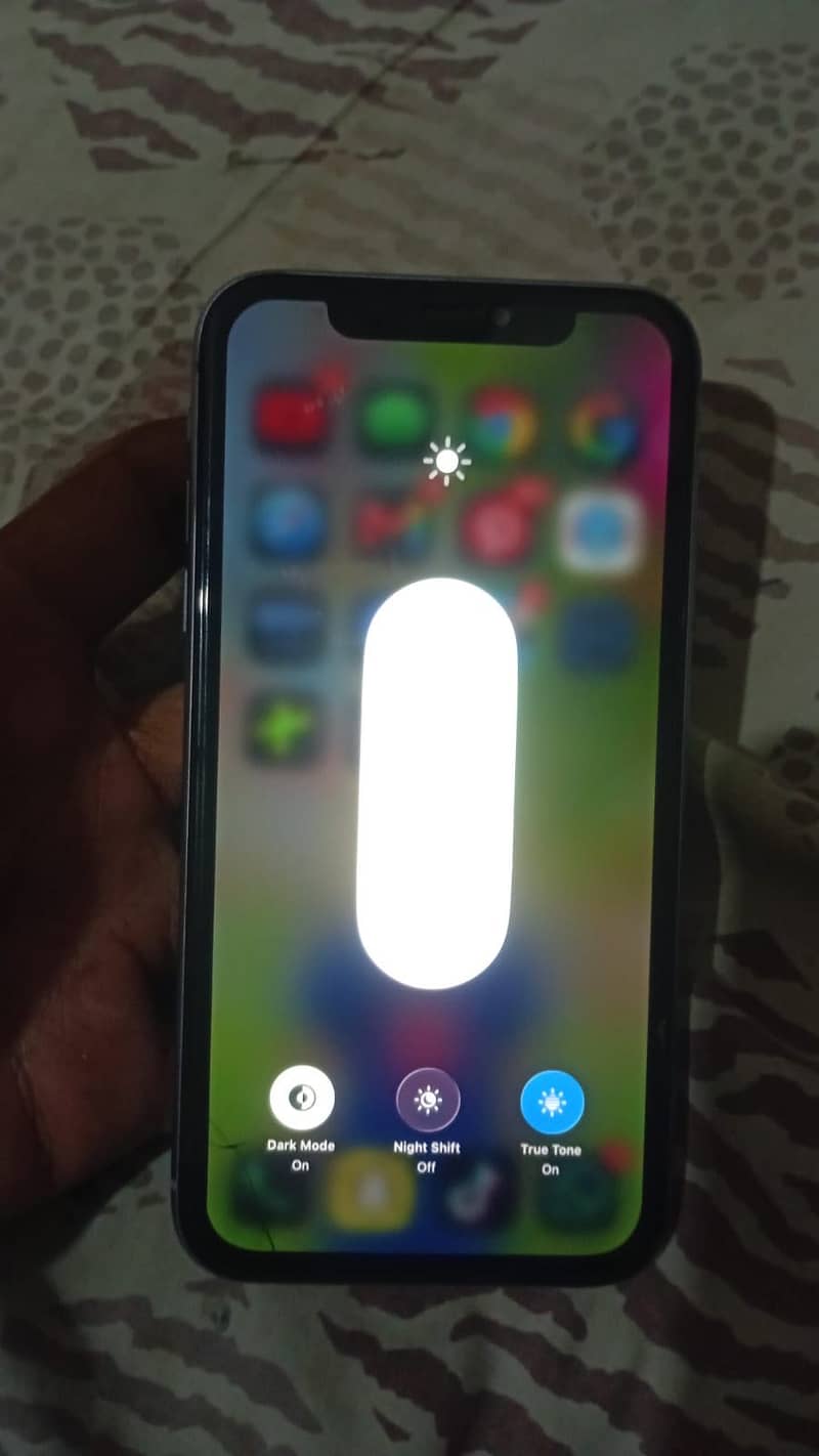 Apple iPhone 11 3