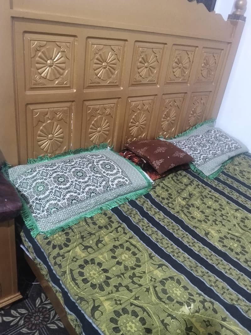bed set with two side tables and dressing table 2