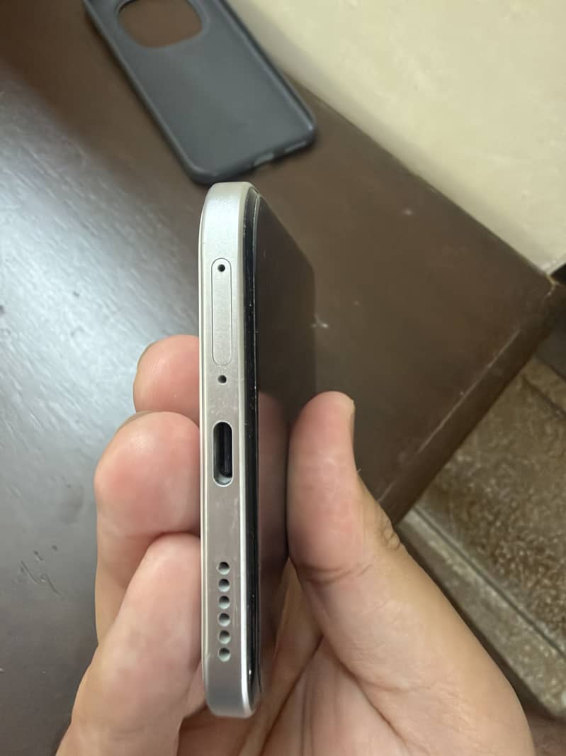 Xiaomi Note 15 pro plus 4