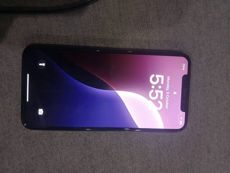 Apple iPhone XS Max 7