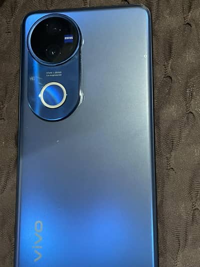Vivo V50 12gb 256gb with box charger