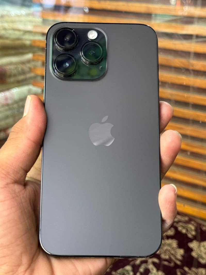 Apple iPhone 14 Pro Max 3