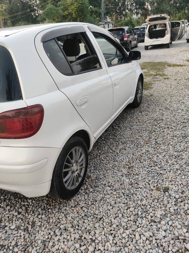 Toyota Vitz 2003 7