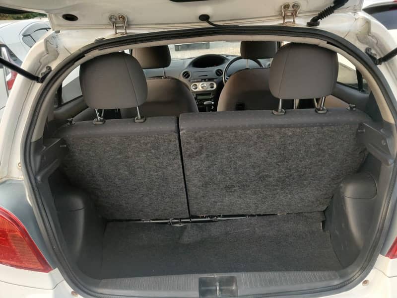 Toyota Vitz 2003 9