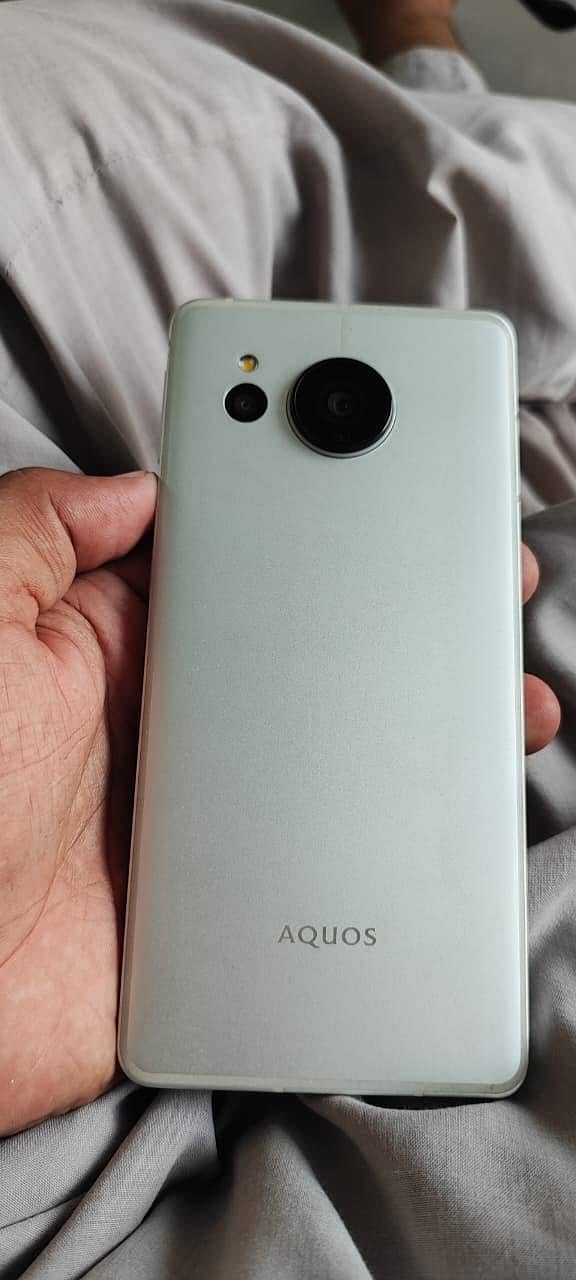 Sharp Aquos Sense7 plus 1