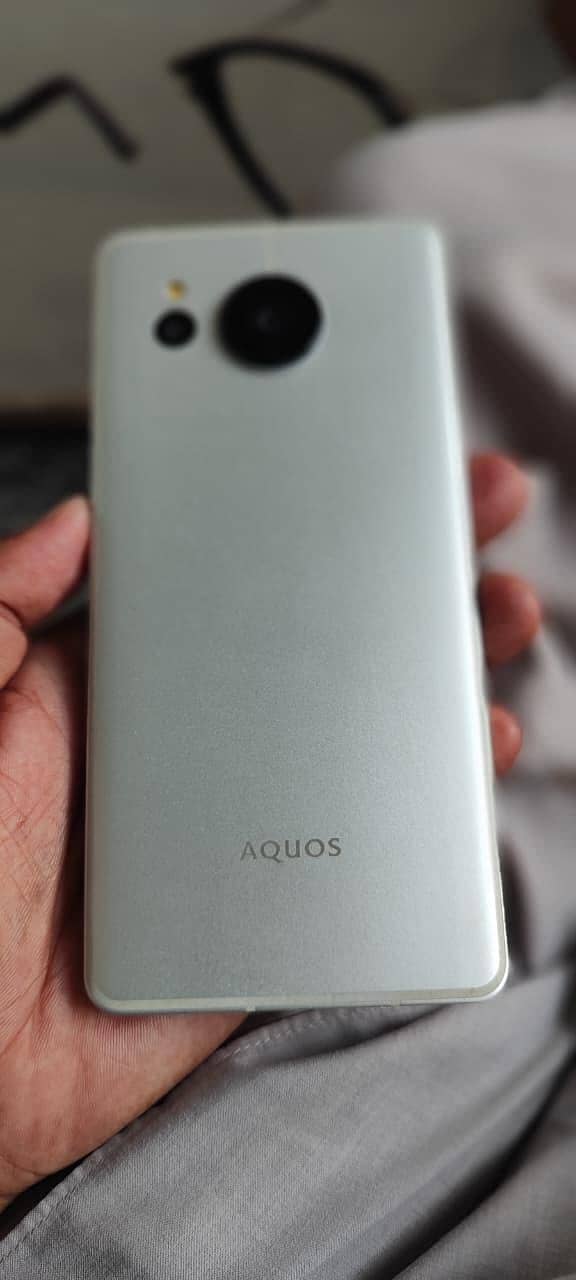 Sharp Aquos Sense7 plus 4