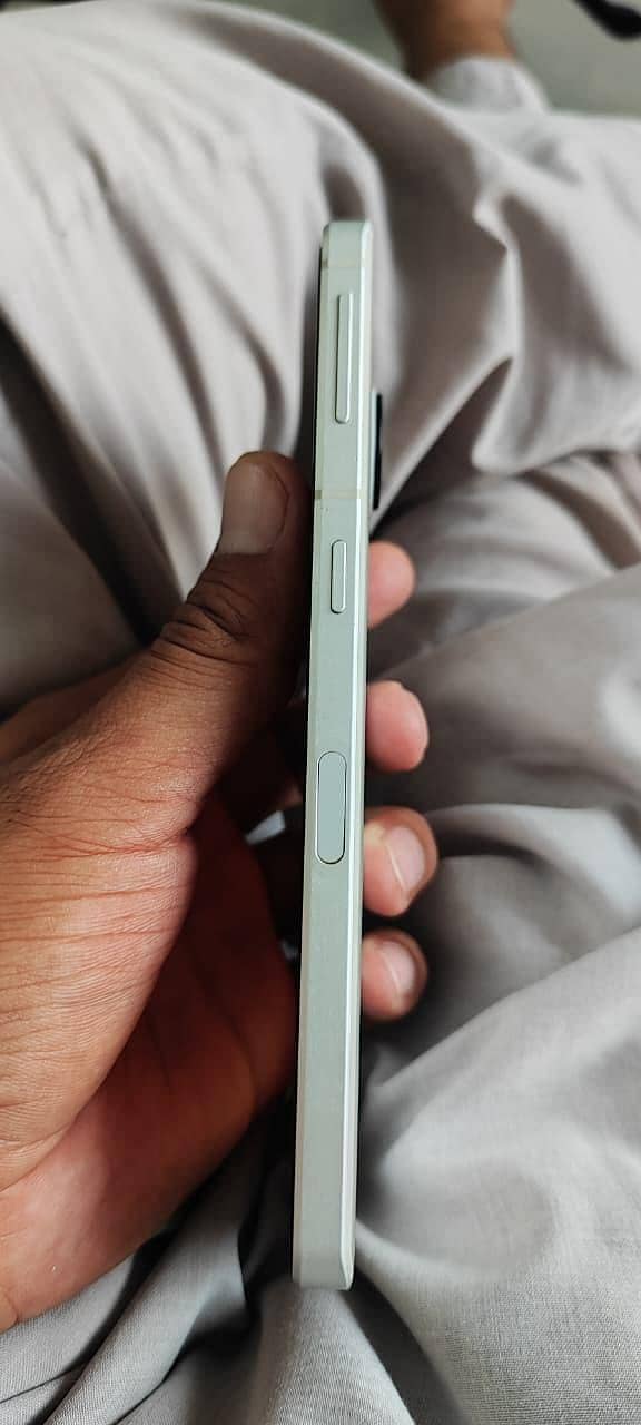 Sharp Aquos Sense7 plus 5