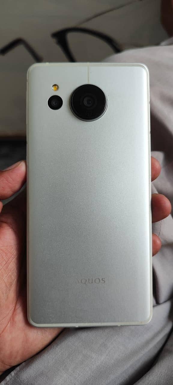 Sharp Aquos Sense7 plus 10