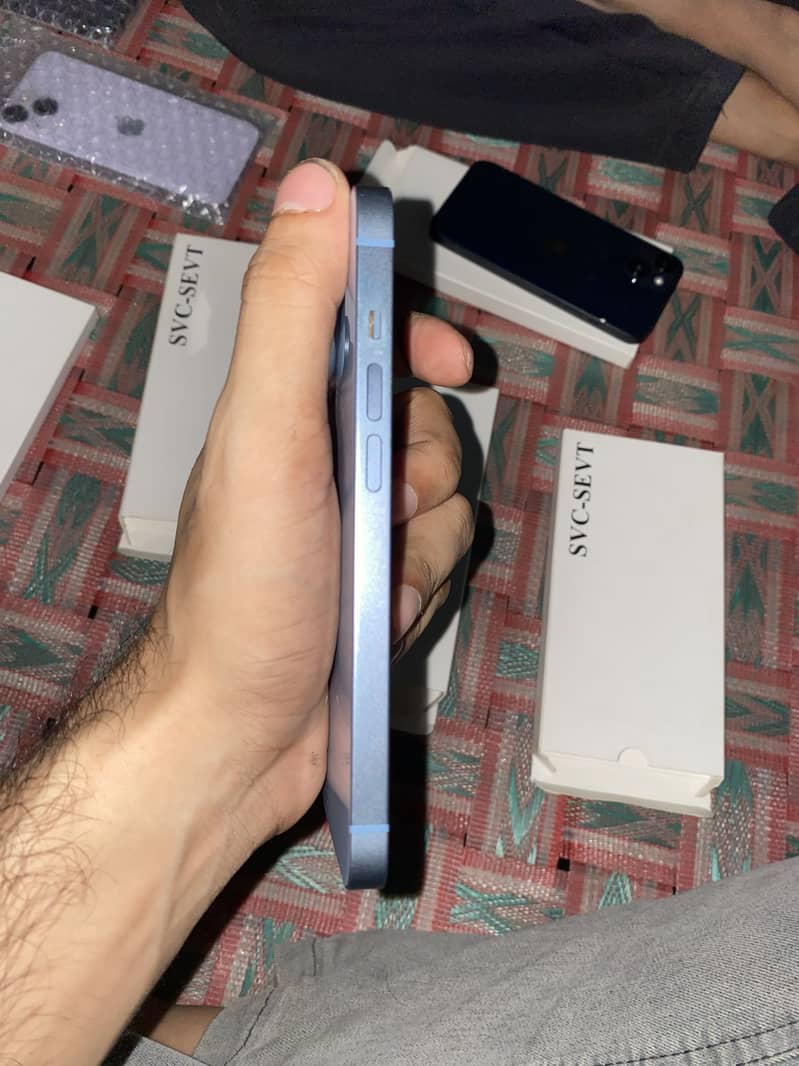 Apple iPhone 14 3