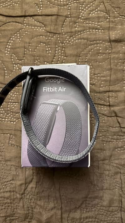 Fitbit Air ( Black ) 1 month used