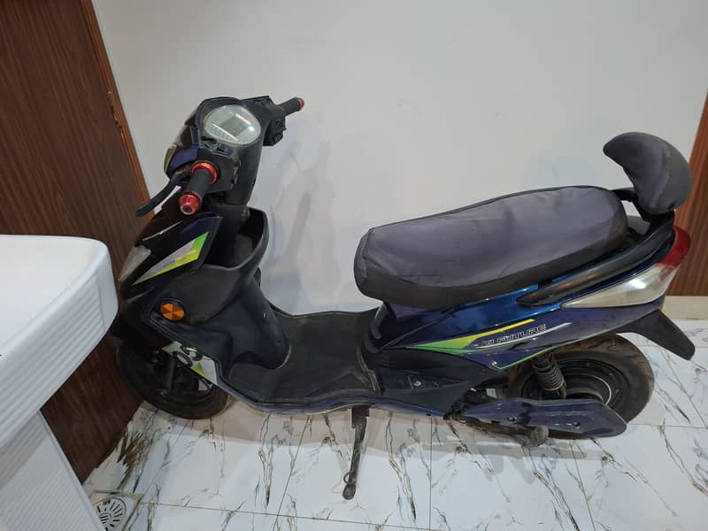 scooty 3