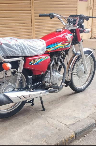 Honda CG-125. . . {2018-19} Karachi Number. . . . . 0327/8226048