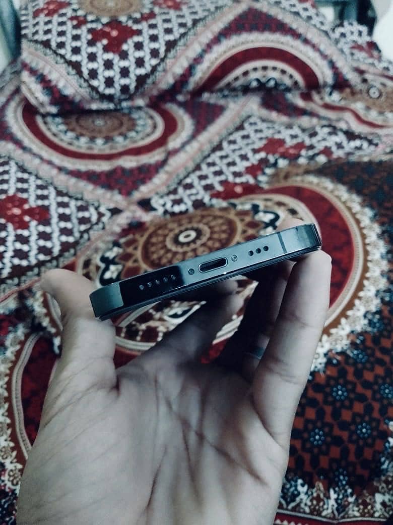 Apple iPhone 12 Pro 1
