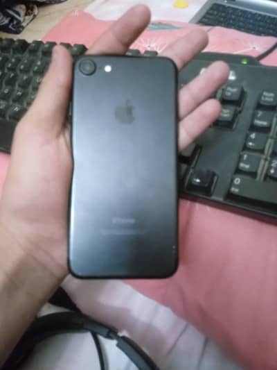 Apple iPhone 7