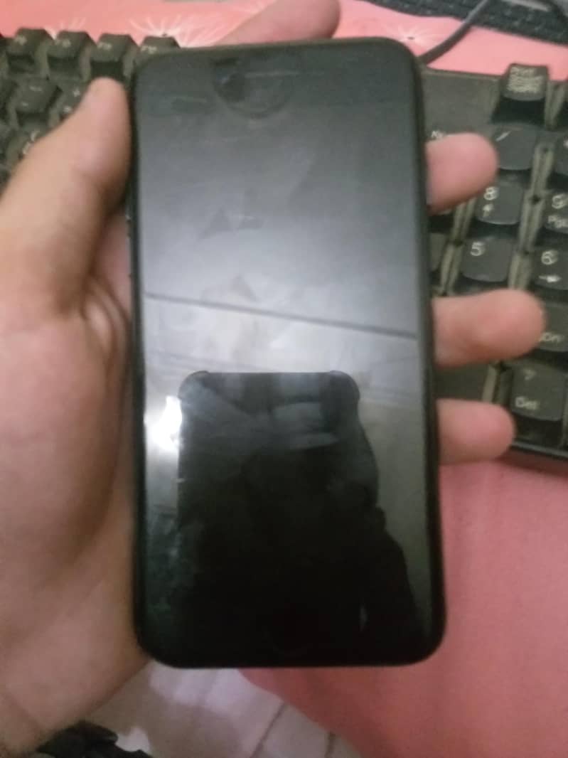 Apple iPhone 7 1