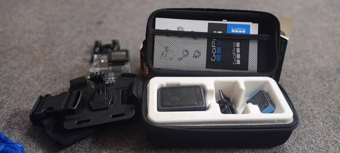 GOPRO BLACK 10  IN IMACULATE CONDITION