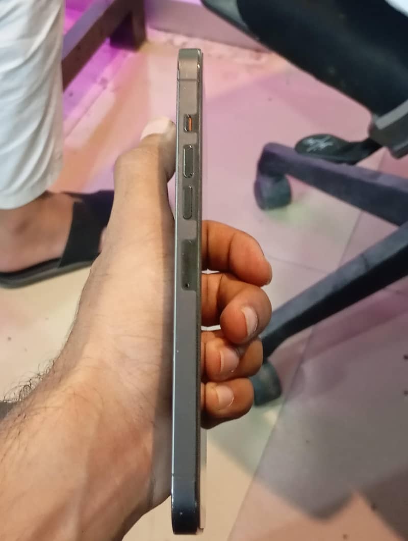 Apple iPhone 13 Pro Max 1
