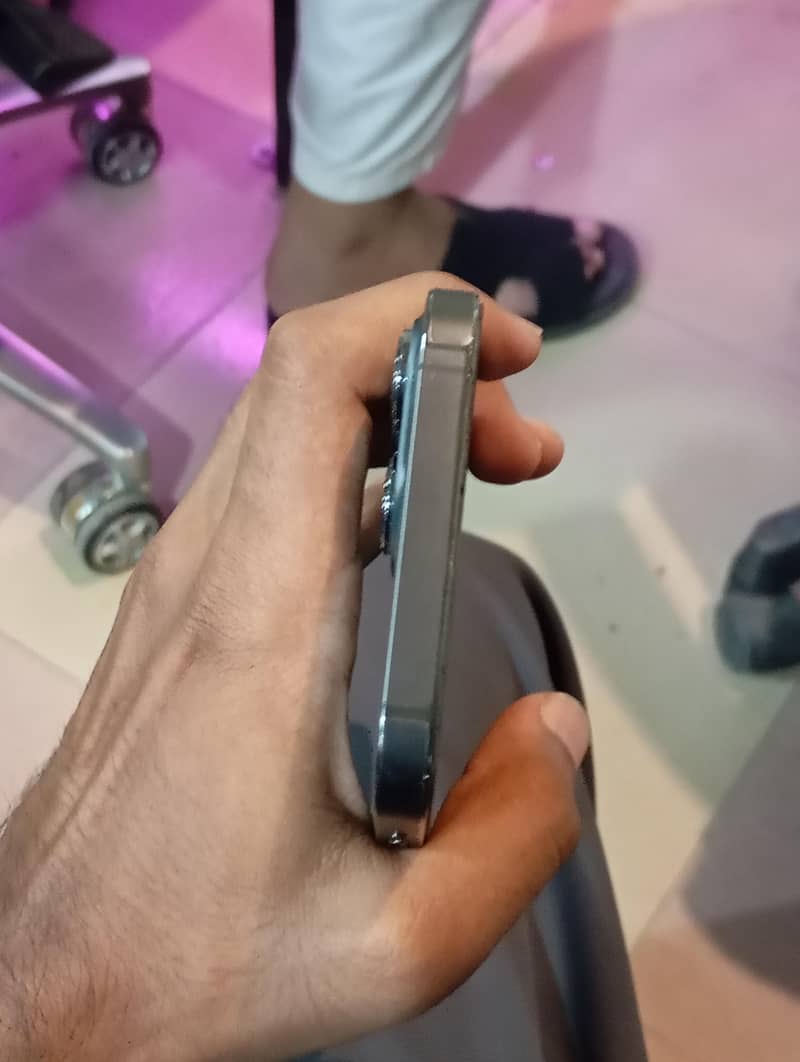 Apple iPhone 13 Pro Max 3