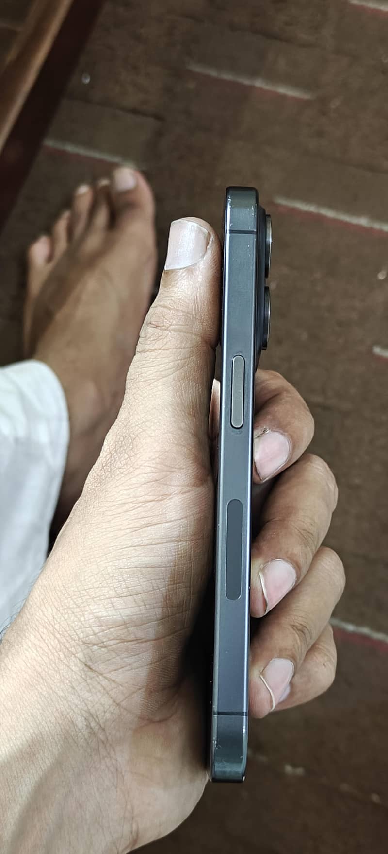 Apple iPhone 15 Pro 1