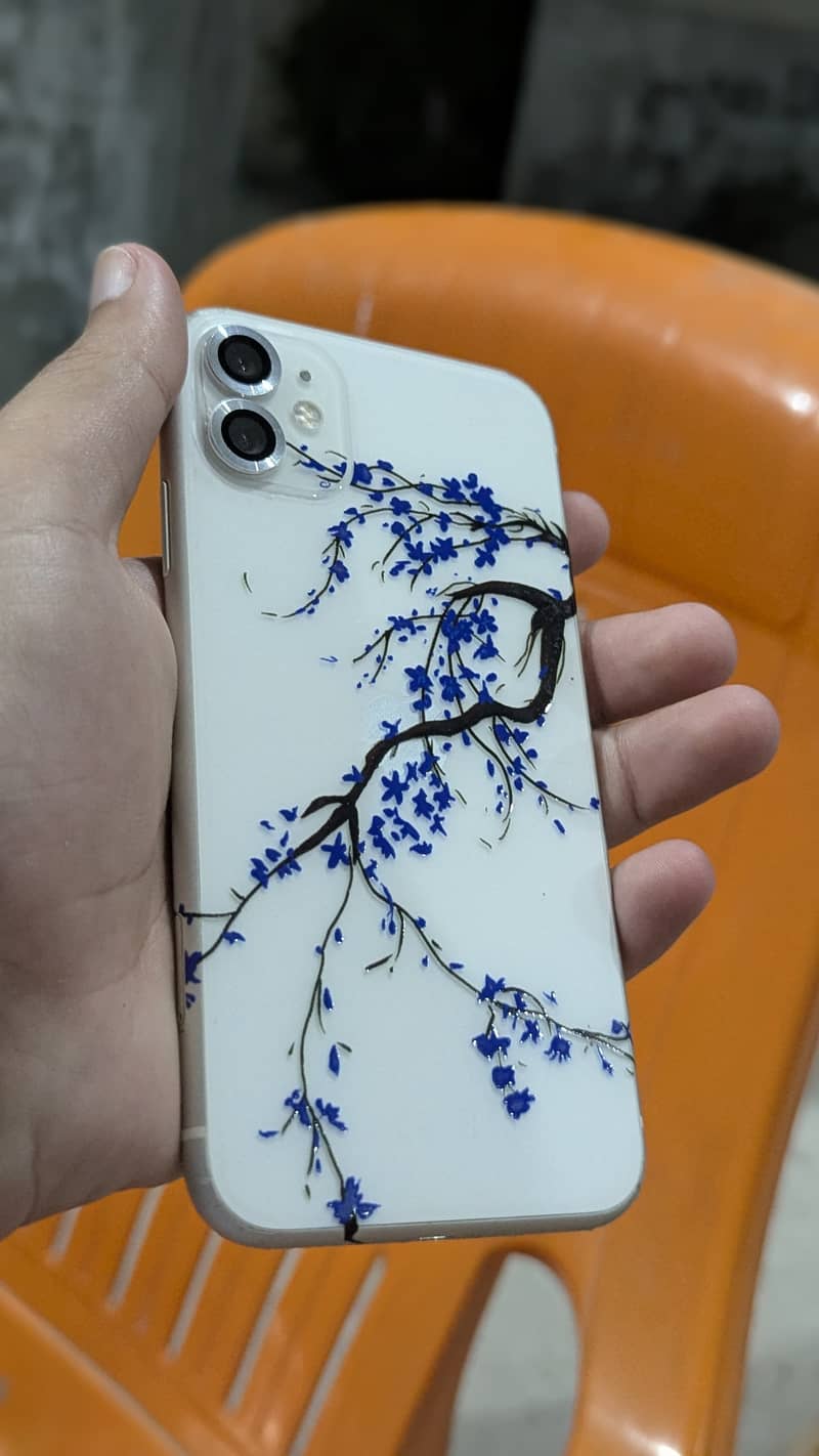 Apple iPhone 11 4