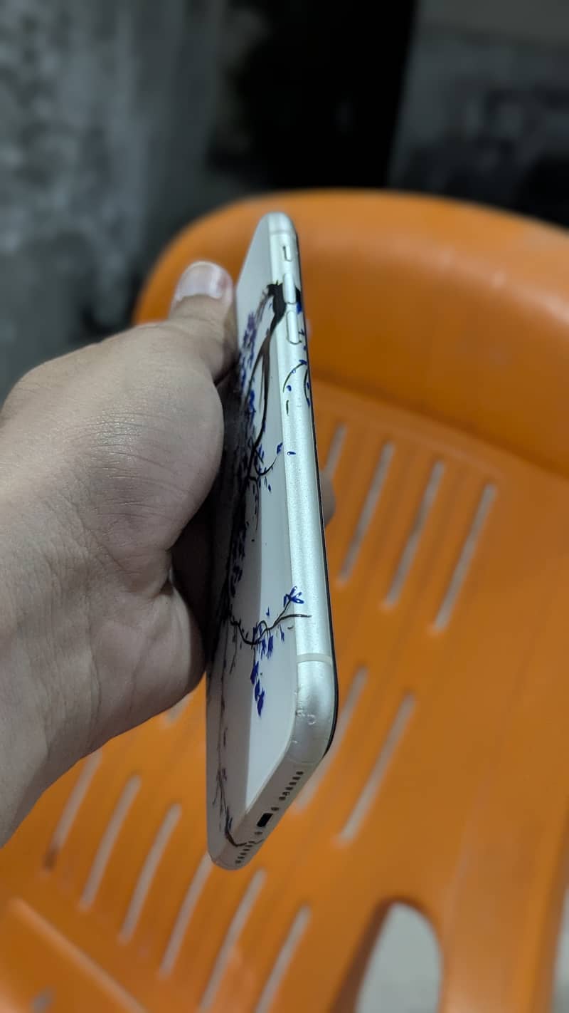 Apple iPhone 11 5