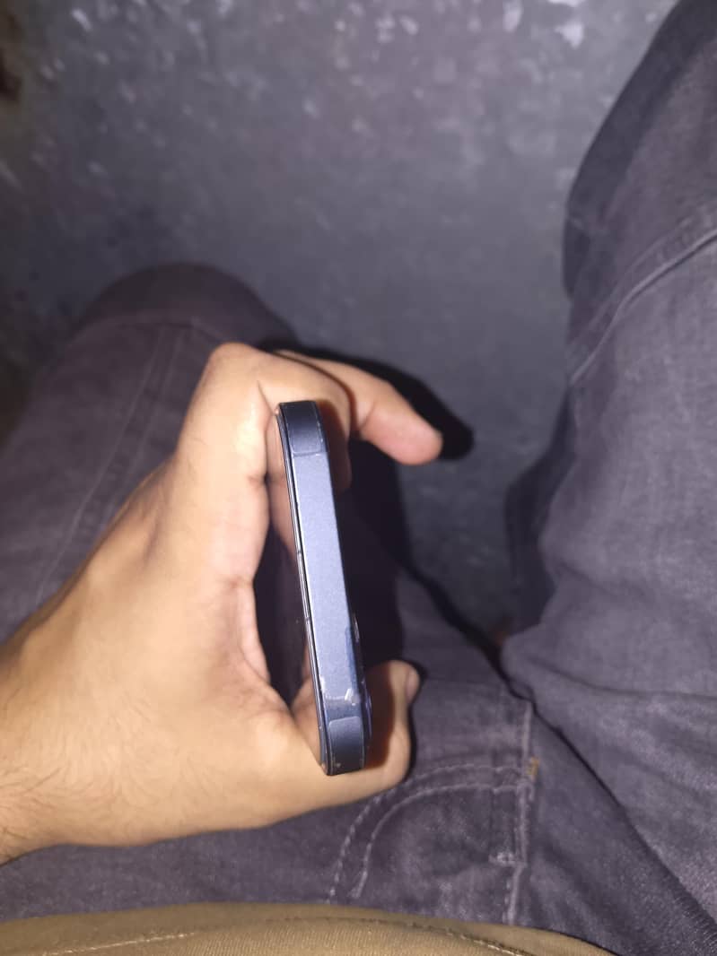 Apple iPhone 13 1