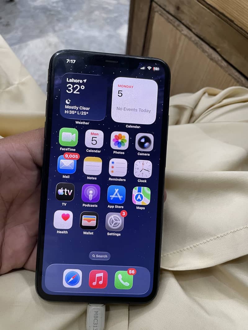 Apple iPhone 11 Pro Max 2