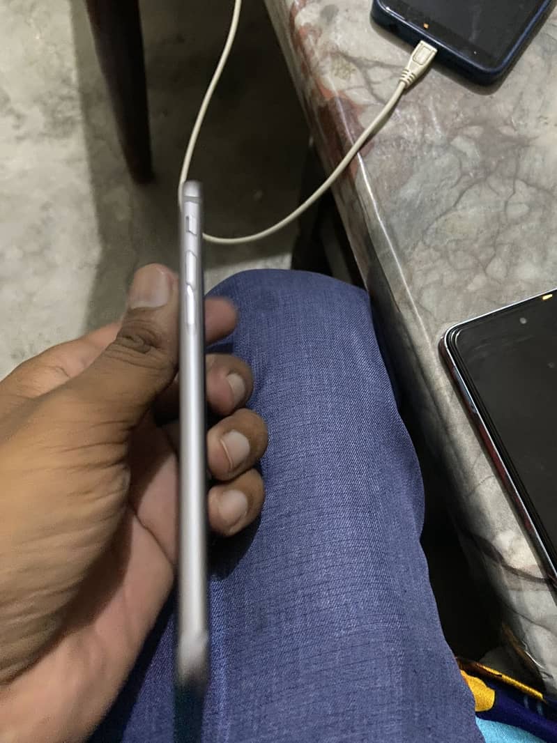Apple iPhone 6 1