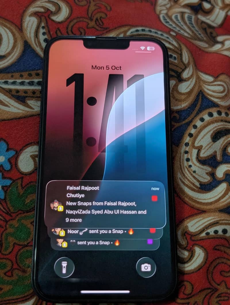 Apple iPhone 13 0
