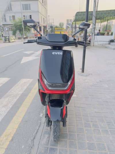 Evee Gen-Z Scooty