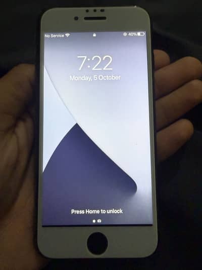 Apple iPhone 7 Read description